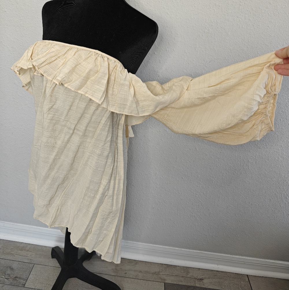 Honey Punch Cream Ruffle Blouse - Picture 3 of 4